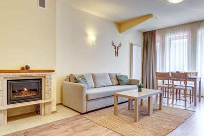 Cosy 1BD Apt w/ Free Parking and Balcony