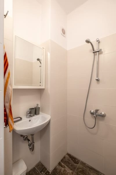 Peaceful downtown location - 2 bedroom apartment