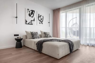 Stylish 1BR with Balcony & Parking | Skyline Varna