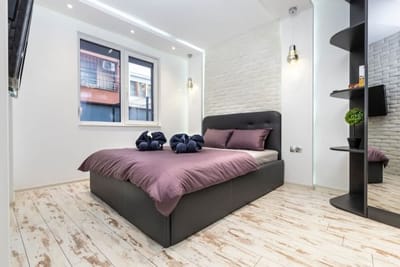 Modern 1BD Flat with Parking near the city centre