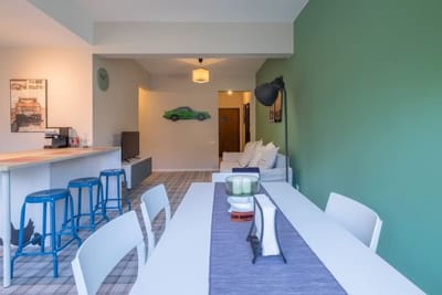 Enjoy The Ride | 2-BDR Lozenec Central Apartment