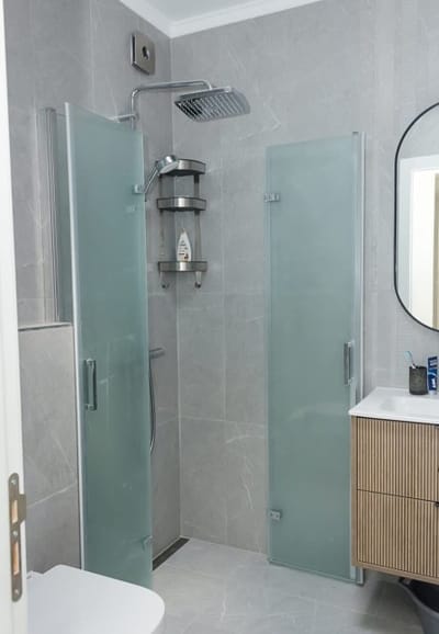 Sea View 1BD Modern Flat in Chayka