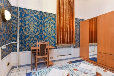 Historical Lion's Bridge 1-Bedroom Apartment