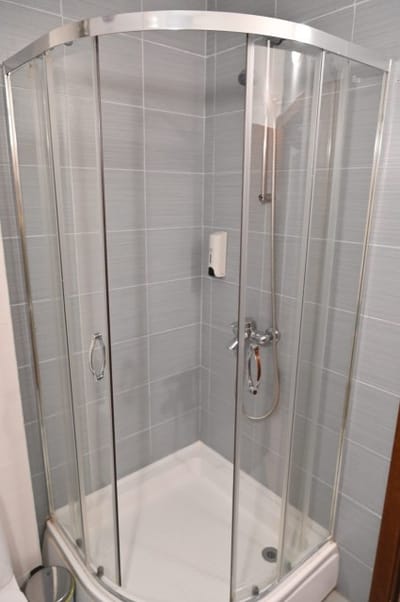 Cozy Flat with Pool & Mountain Views, Near Gondola