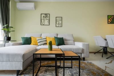 Stylish Urban Haven with Dedicated Parking Spot