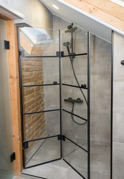 Stylish Maisonette Just Steps from the Sea Garden