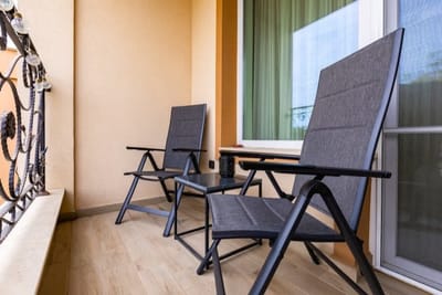 Magnolia Gardens - 1BD with Balcony & Parking