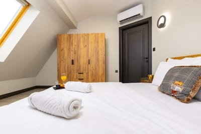 Central Apartments with Garden view - Apt No. 7