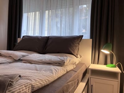 A French affair. With parking, style and elegance.