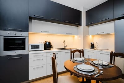 Modern Stay with Balcony and Parking