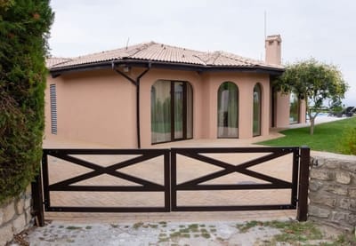 Luxury 4-bedroom Villa in Black Sea Rama Resort