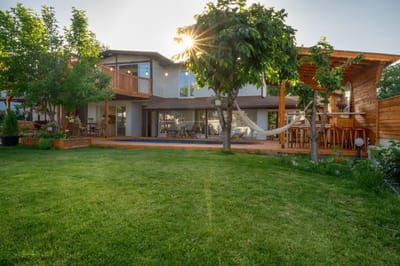 Modern and Cinematic Villa in the area of Sofia