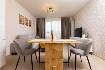 Magnolia Gardens - 1BD with Balcony & Parking