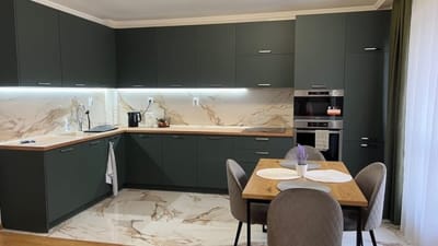 City Center Charm: 2BR Apartment