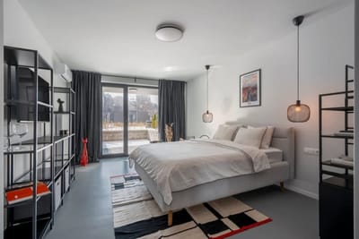 Aviva City Stay – 3 Private Studios Downtown