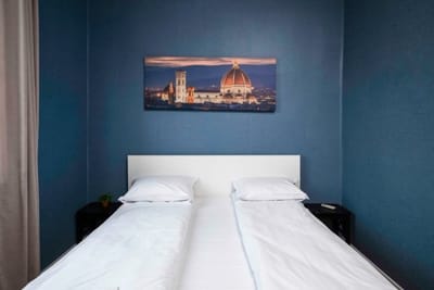 Cozy and Central 2BD Flat - At the Heart of It All