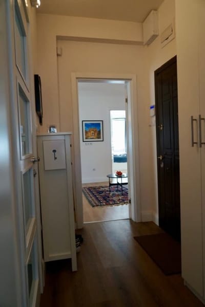 A French affair. With parking, style and elegance.