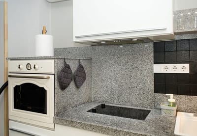 Chic 1BD Flat in St Constantine & Helena Complex