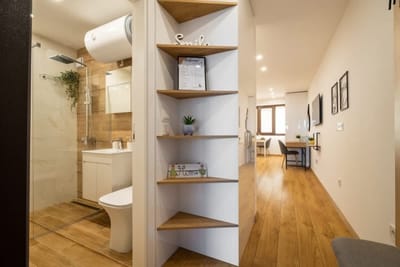 Luxury Studio Living with Top Location