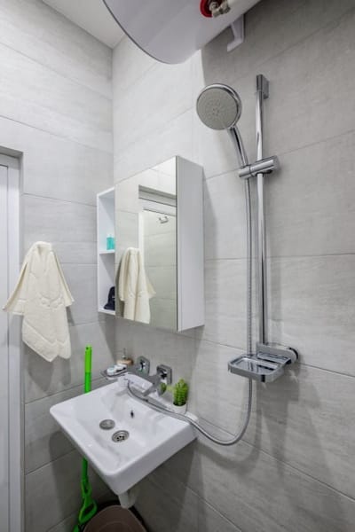 Cozy and Central 2BD Flat - At the Heart of It All