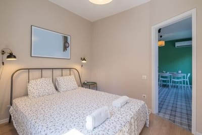 Enjoy The Ride | 2-BDR Lozenec Central Apartment