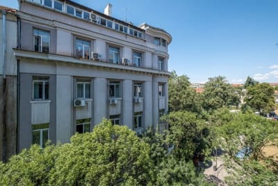 Modern yet Rustic Style City Centre Apt | 2BR/2BTH