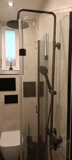 Urban Comfort: Central 1BDR near