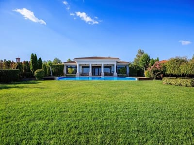 Luxury Villa with Pool- 4 Bedrooms in BlackSeaRama