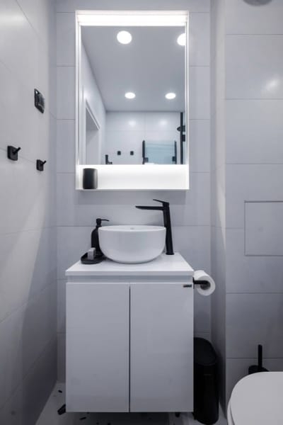 Modern&Central 2-BD with Parking