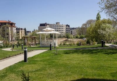 Sunny 1BD Flat in St Constantine & Helena Complex