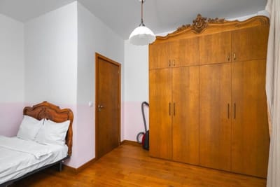 Central 3BD w/ Fast Wi-Fi | 2 min to Vitosha Blvd