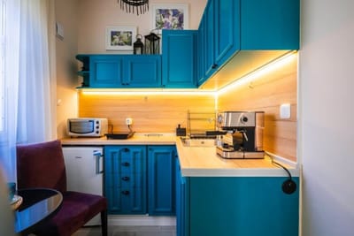 Bright Bohemian Studio with Prime Location