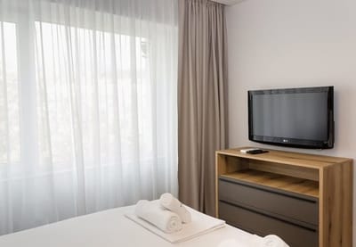 1BD Sea Garden Retreat with Dedicated Workspace