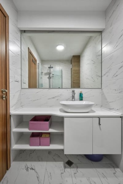 The Little Things - New Apt with Parking