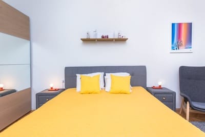 Designer, Business, Central, 1BDR Apartment