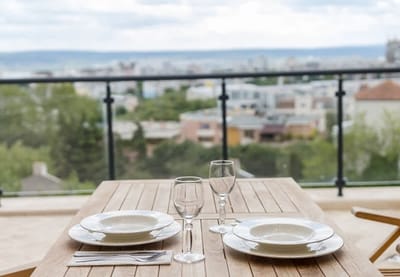 Stylish Flat with Balcony & City Views–Briz, Varna