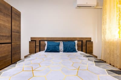 Bright and Cozy Apartment Next to a City Park