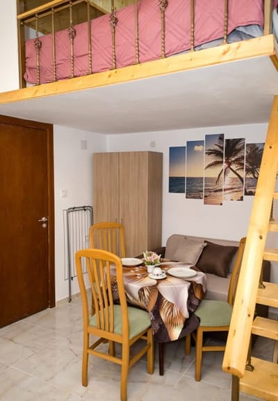 Maria Luiza Studio II | Loft Sleeping Area