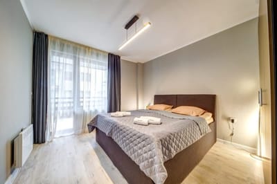 Dream View 1BD | Quick Slope Access