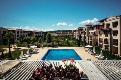 Cozy, Quiet and Spacious Studio in Green Life