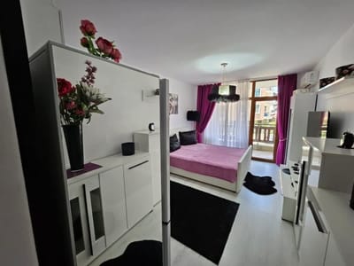 Romantic Sensual Retreat Studio by Flat Manager