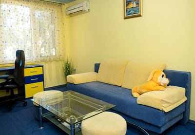 Bright & Spacious 2-Bedroom Flat in Central Varna