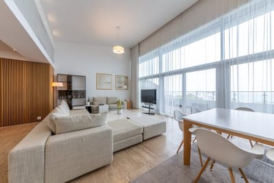 Corner Penthouses: Sunset & Sunrise in The Flamingo Grand Hotel