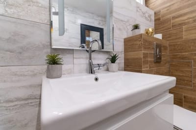 Central Plovdiv: Modern 1BR with Netflix & Balcony