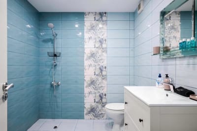 City Haven: Expansive Apartment in Prime Location