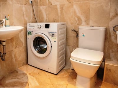 Green Life One-Bedroom Apartment with Sea View