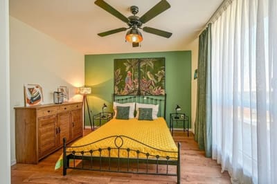 Tropicana Penthouse – 1BD Free parking