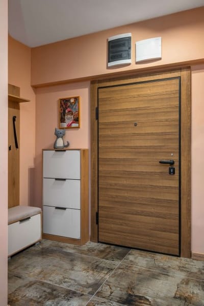 Warm & Stylish Retreat in a Quiet Area