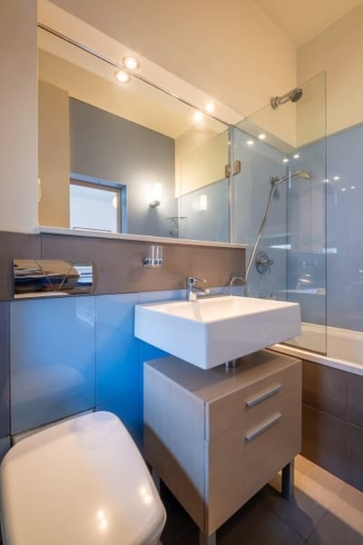 Modern yet Rustic Style City Centre Apt | 2BR/2BTH