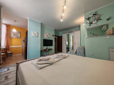 Bright 1BD Apartment with Nice Terrace